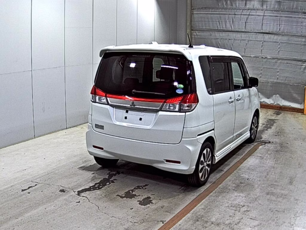 MITSUBISHI DELICA D:2