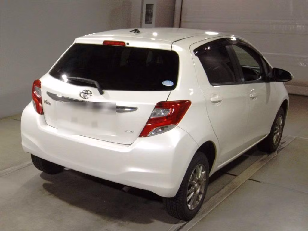 TOYOTA VITZ