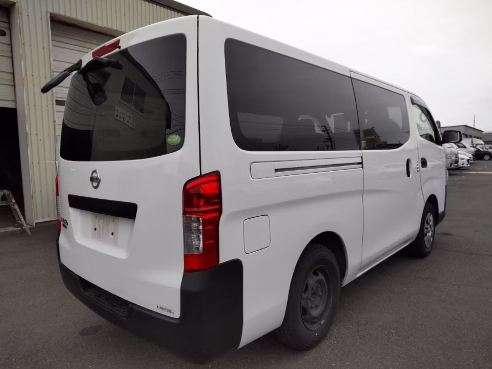 NISSAN NV350 CARAVAN