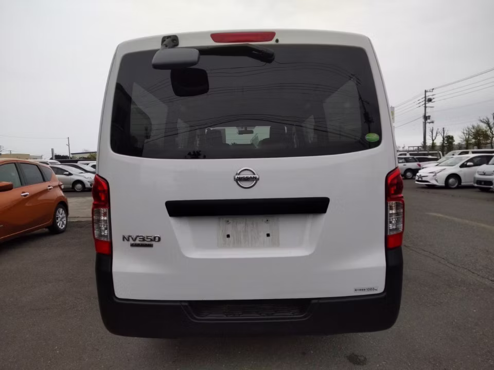 NISSAN NV350 CARAVAN