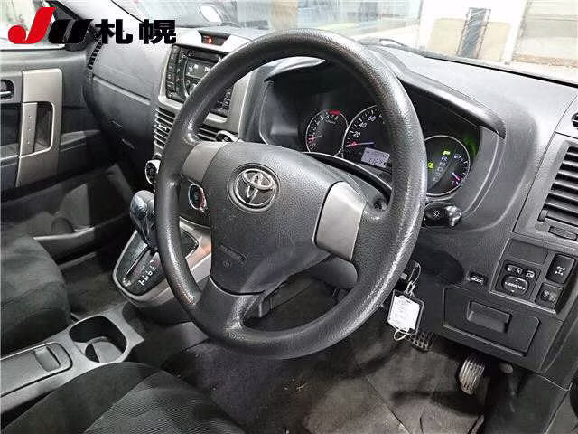 TOYOTA RUSH