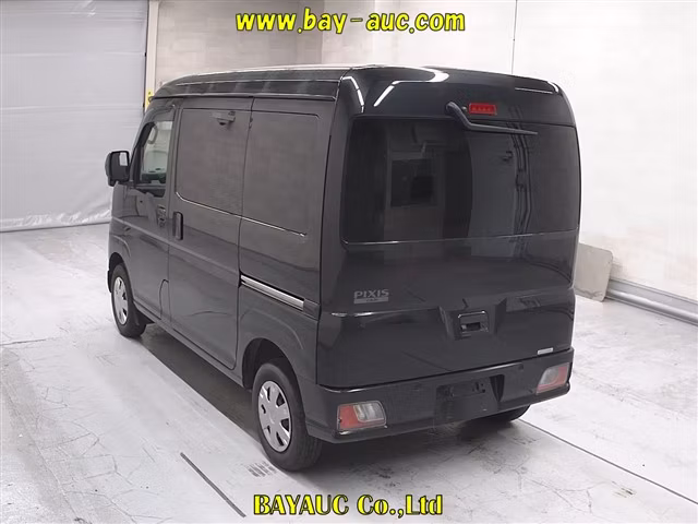 TOYOTA PIXIS VAN