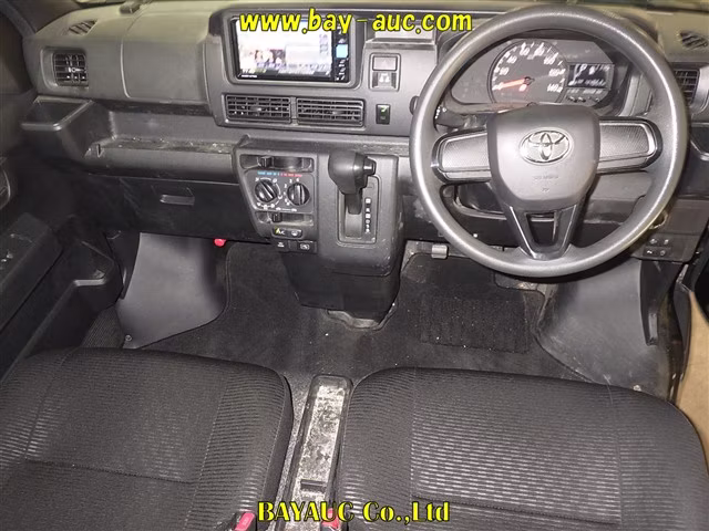 TOYOTA PIXIS VAN