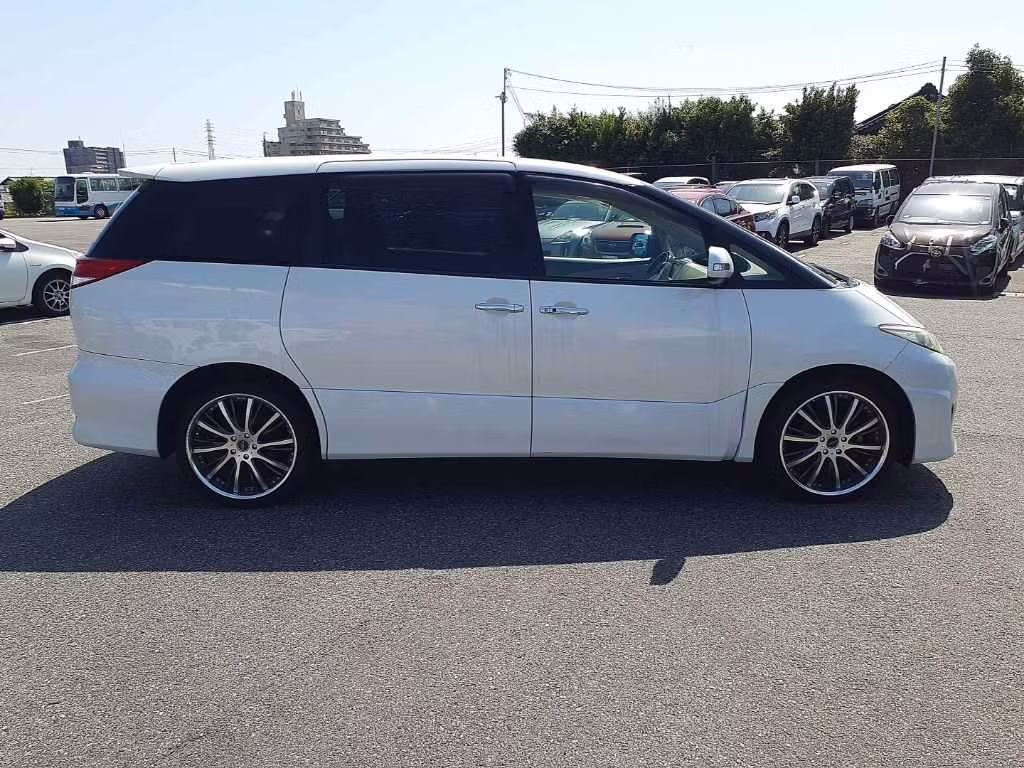 TOYOTA ESTIMA