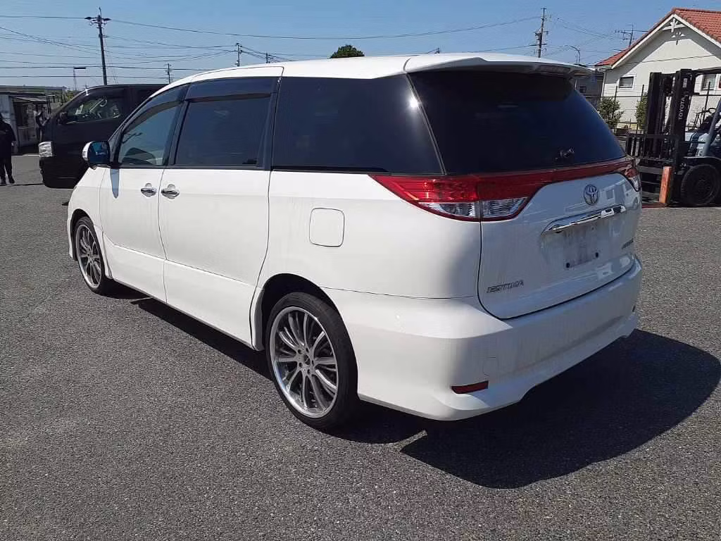 TOYOTA ESTIMA