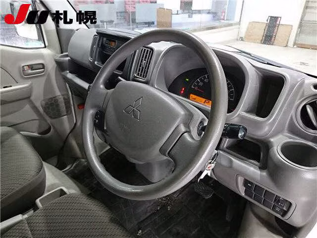 MITSUBISHI MINICAB