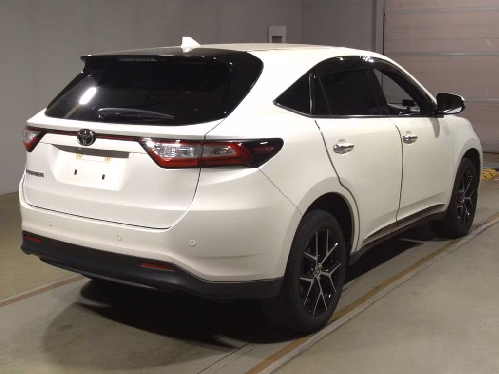 TOYOTA HARRIER
