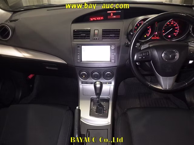 MAZDA AXELA