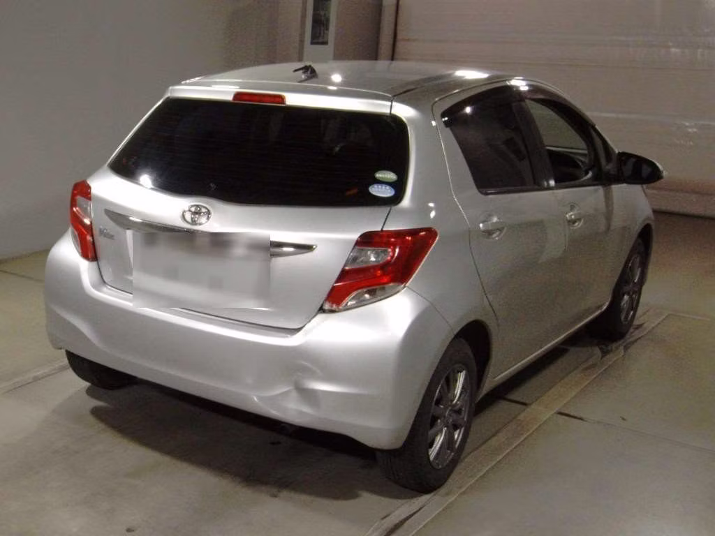 TOYOTA VITZ