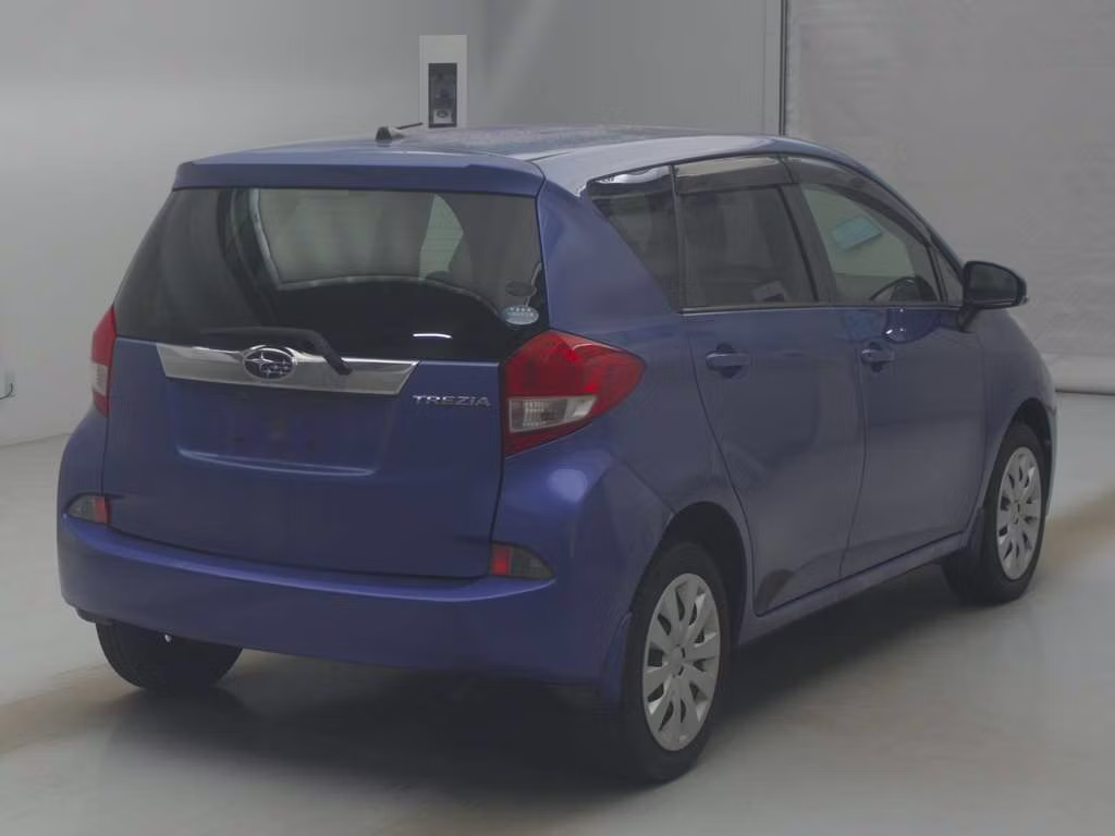SUBARU TREZIA