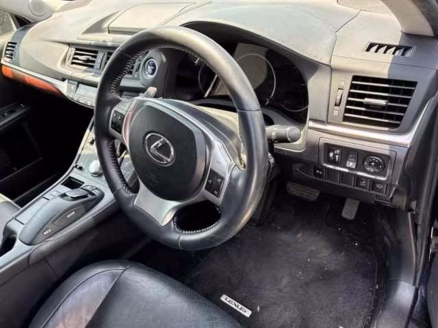 LEXUS CT200H