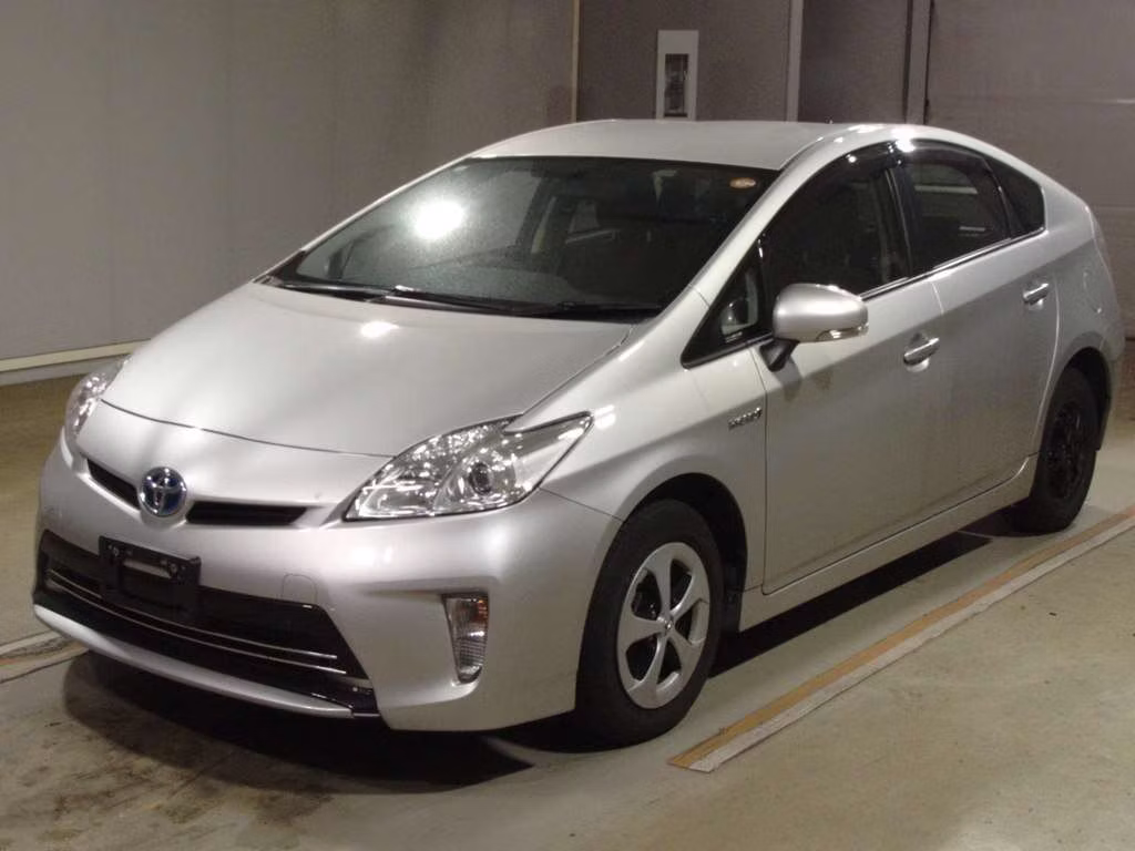 TOYOTA PRIUS