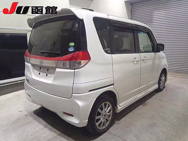 MITSUBISHI DELICA D:2