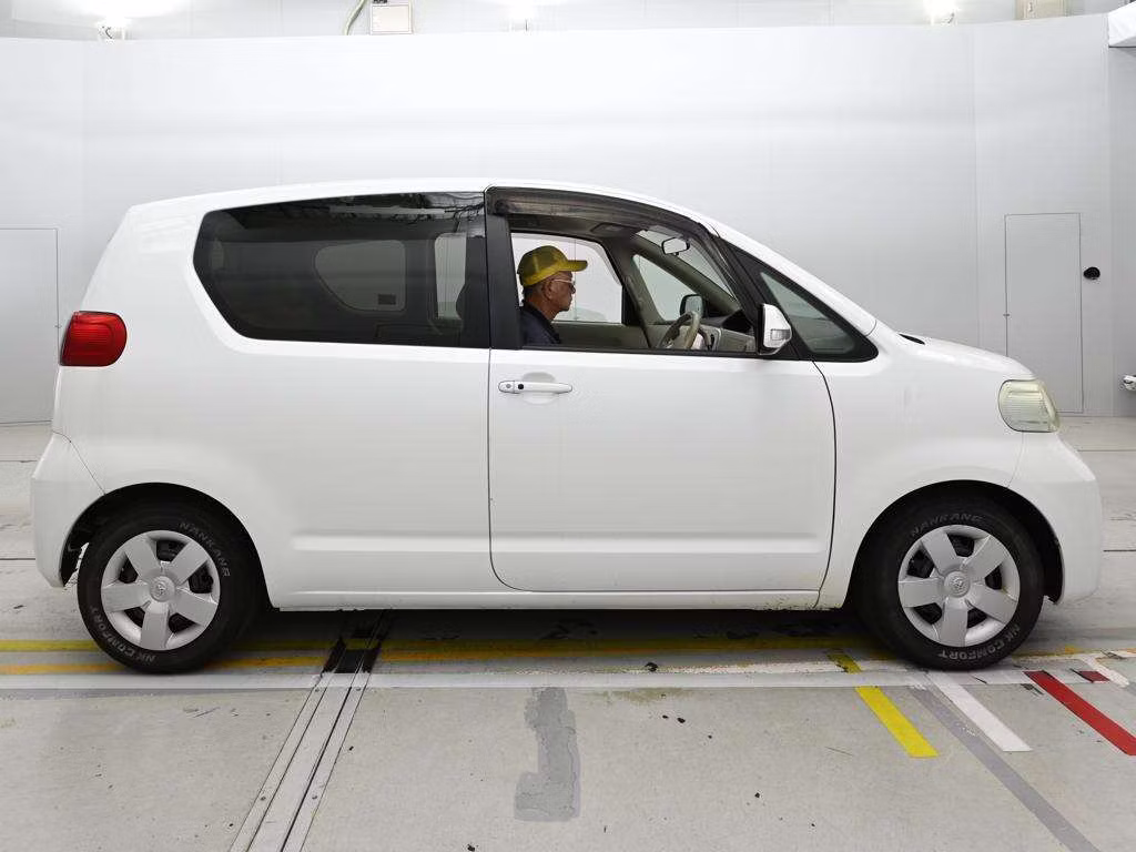 TOYOTA PORTE