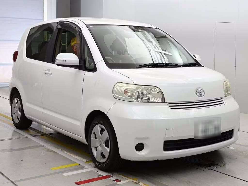 TOYOTA PORTE