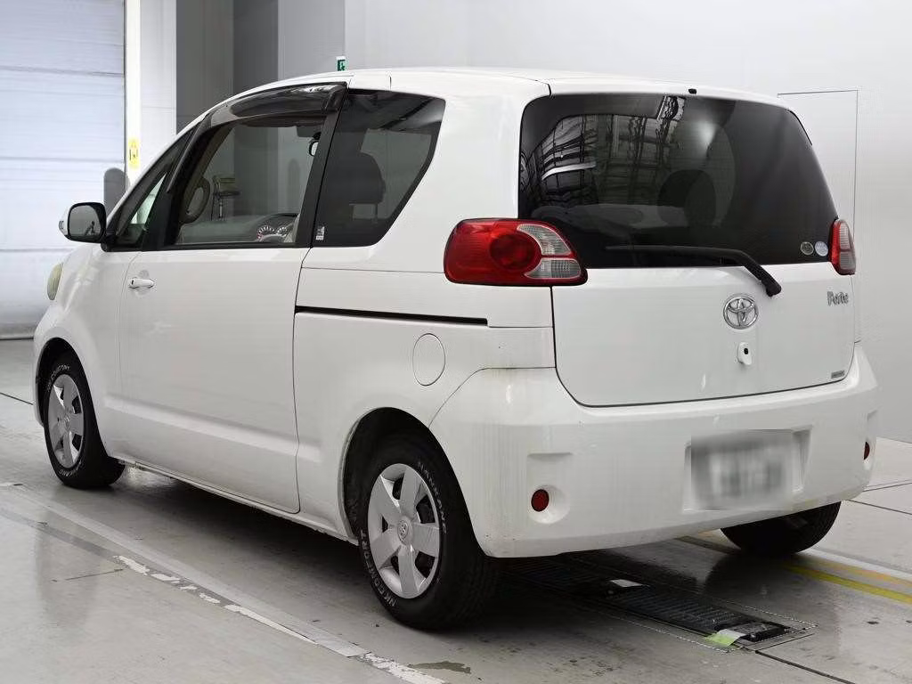 TOYOTA PORTE