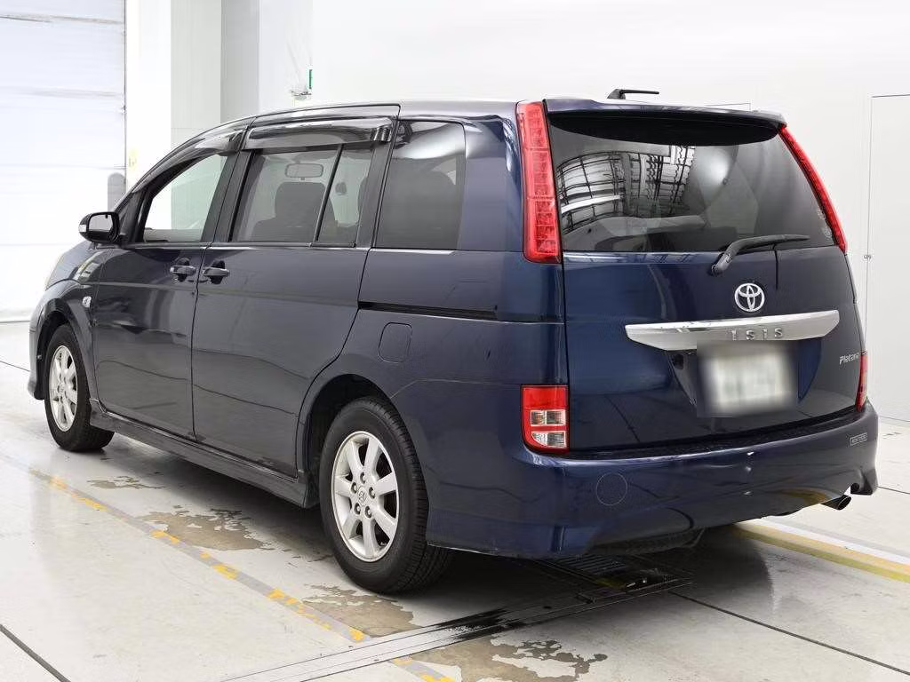 TOYOTA ISIS