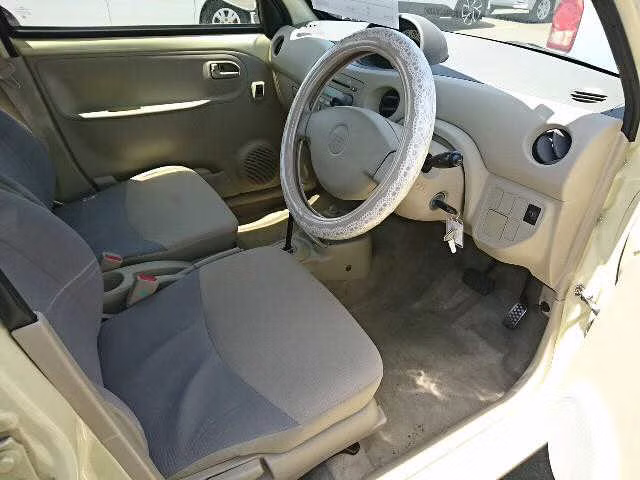 DAIHATSU ESSE