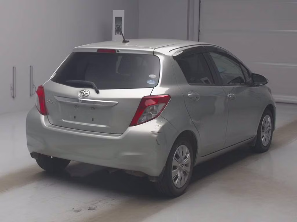 TOYOTA VITZ