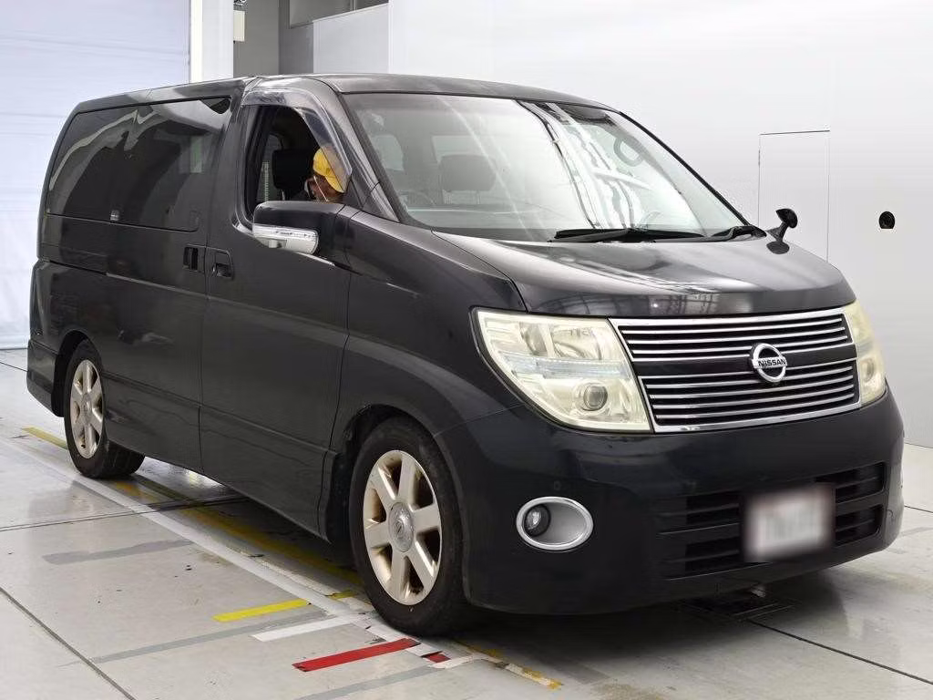 NISSAN ELGRAND