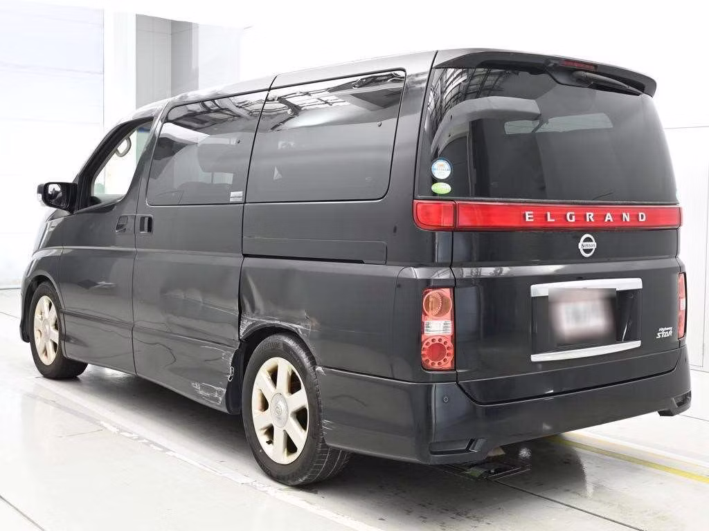 NISSAN ELGRAND