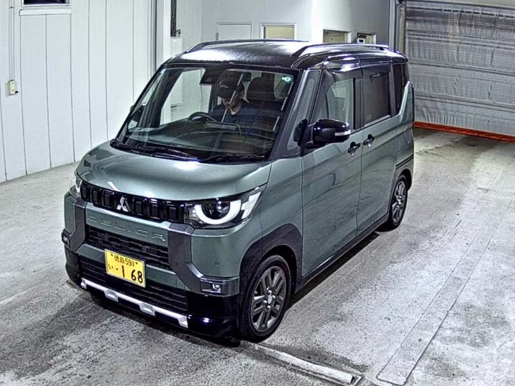 MITSUBISHI DELICA MINI