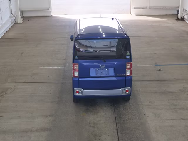 DAIHATSU WAKE