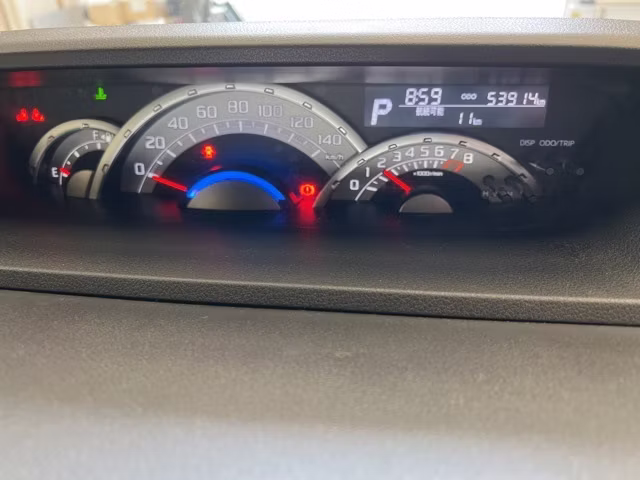 DAIHATSU WAKE