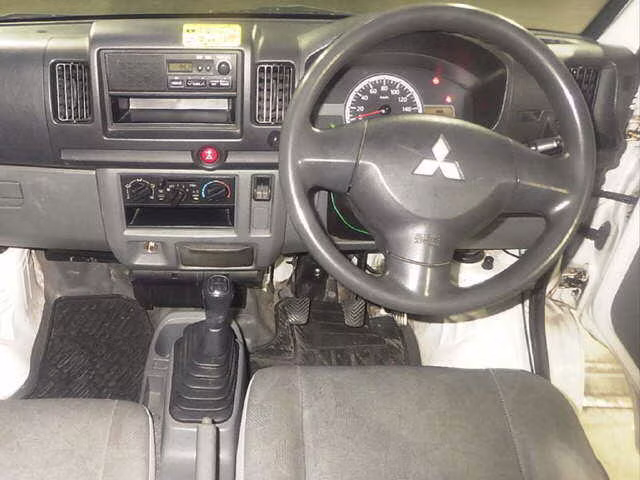 MITSUBISHI MINICAB