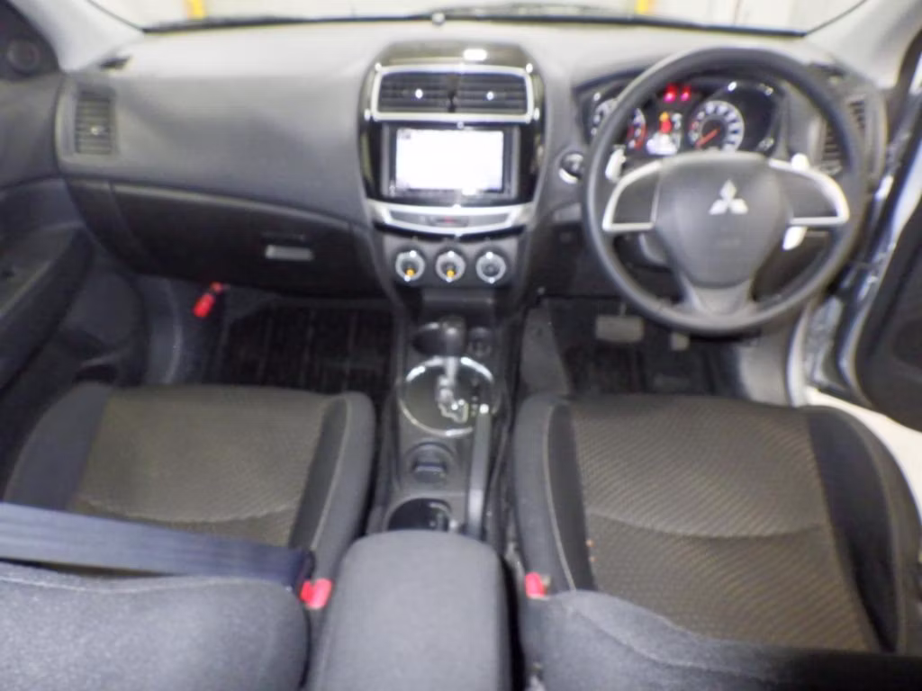 MITSUBISHI RVR