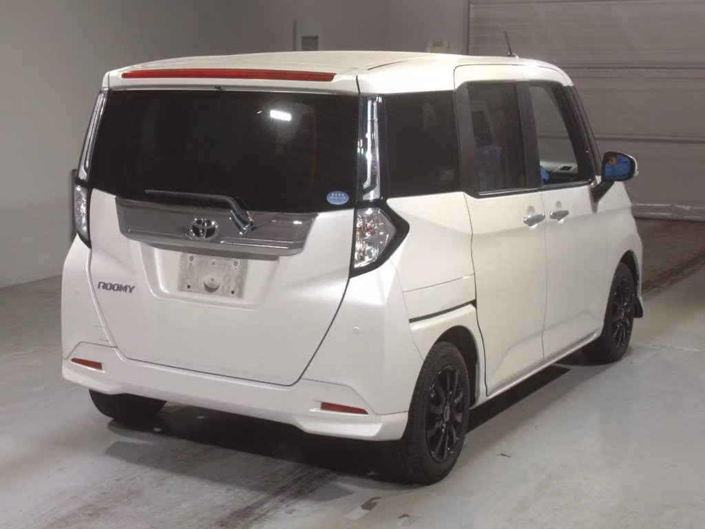 TOYOTA ROOMY