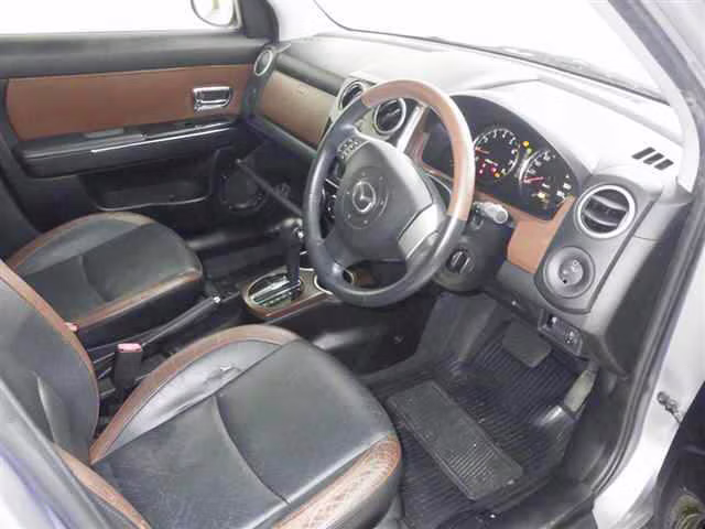 MAZDA VERISA