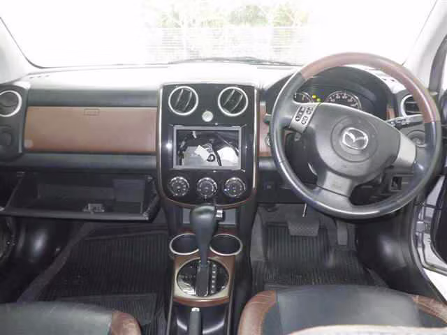 MAZDA VERISA