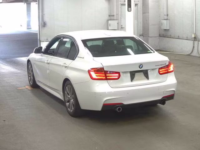 BMW 3-SERIES