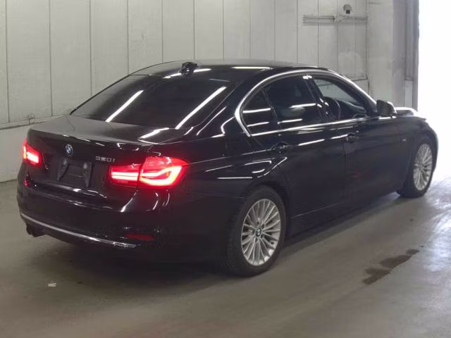 BMW 3-SERIES