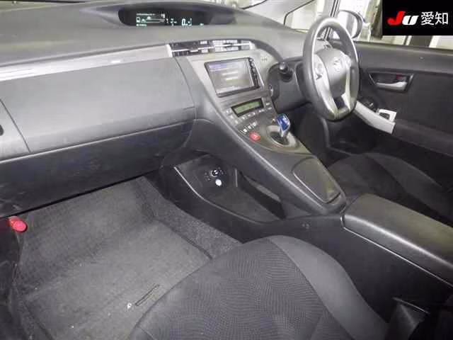 TOYOTA PRIUS PHV