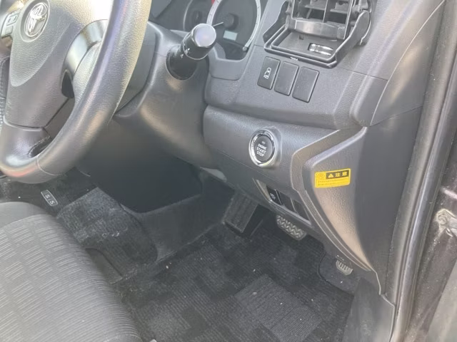TOYOTA ISIS