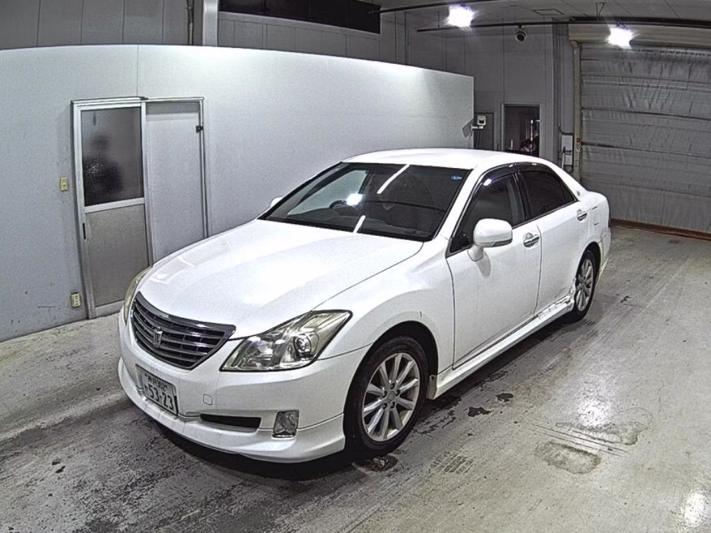 TOYOTA CROWN