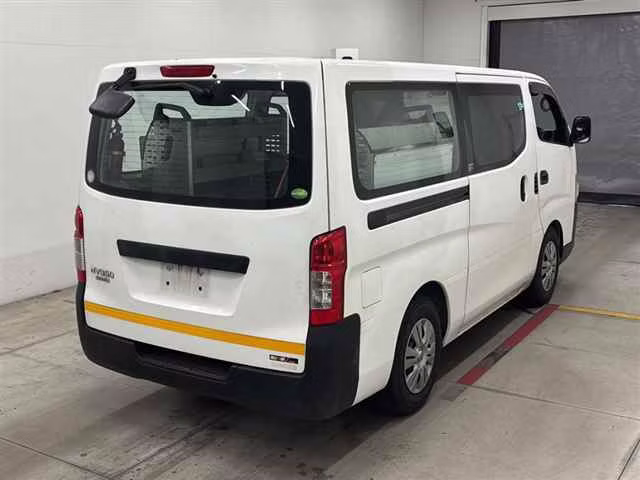 NISSAN NV350 CARAVAN
