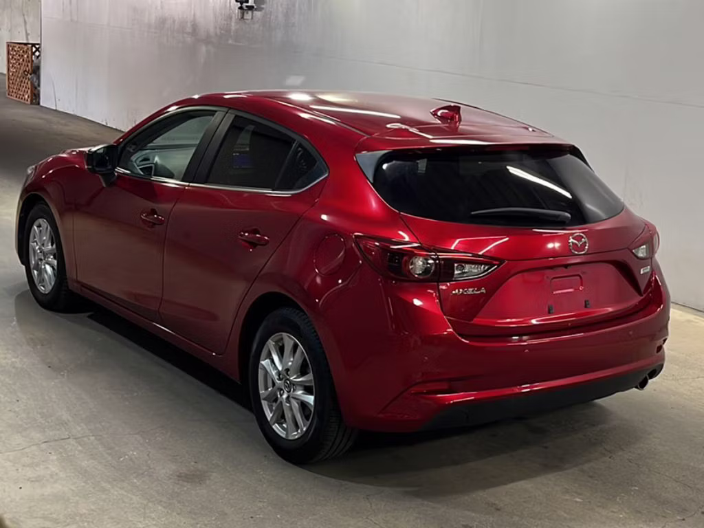MAZDA AXELA