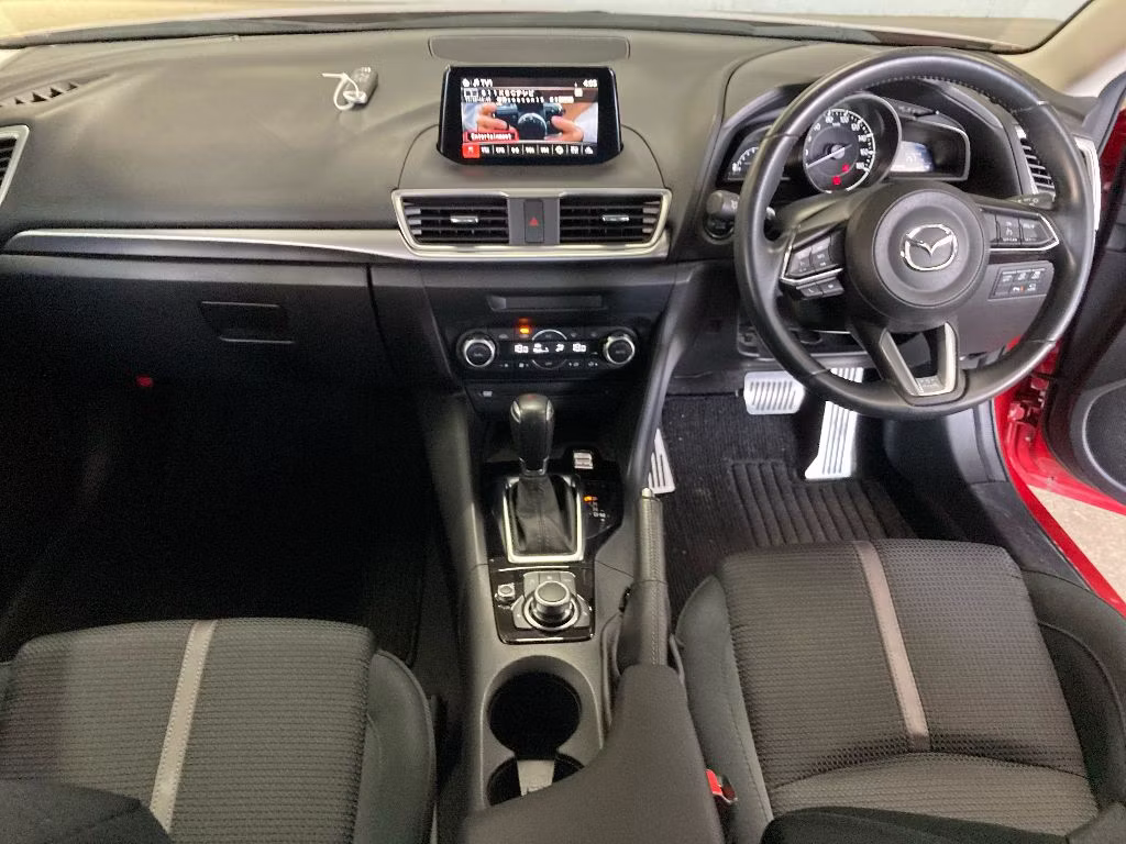 MAZDA AXELA