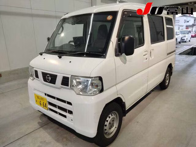 NISSAN NV100 CLIPPER