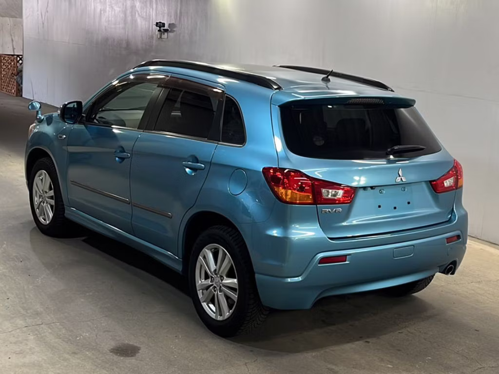 MITSUBISHI RVR