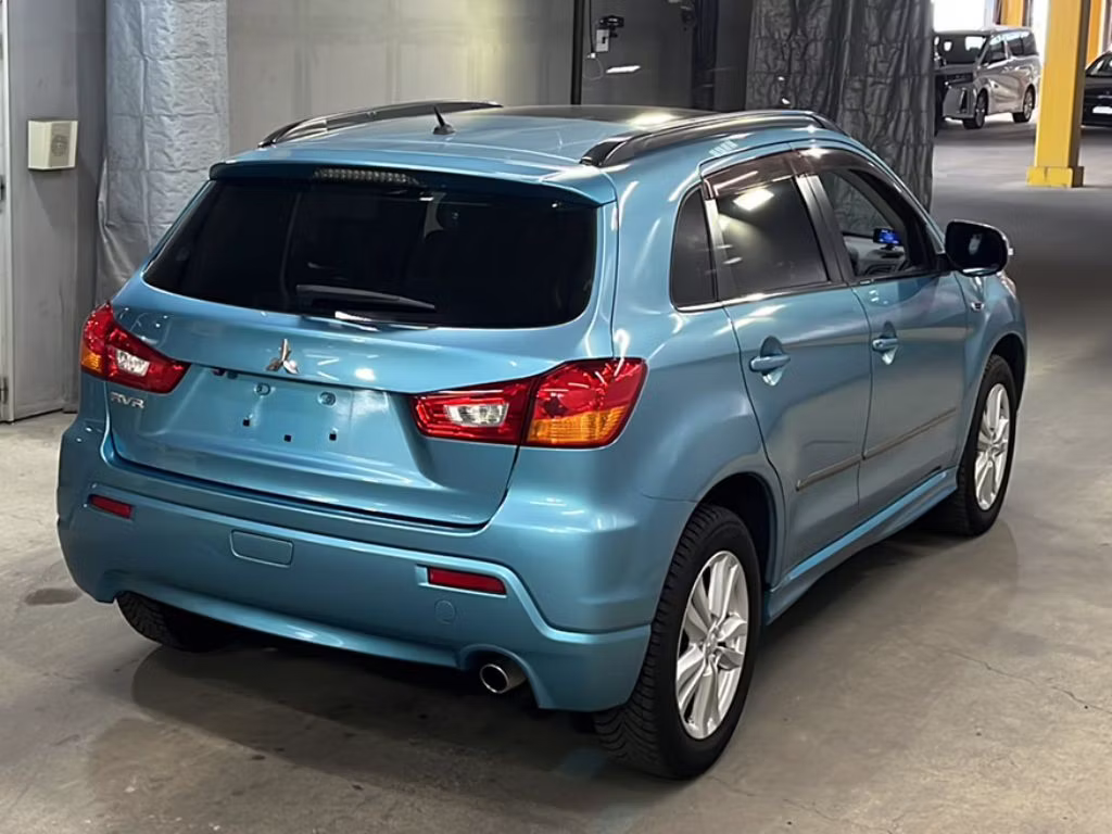 MITSUBISHI RVR
