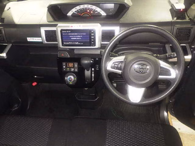 TOYOTA PIXIS MEGA