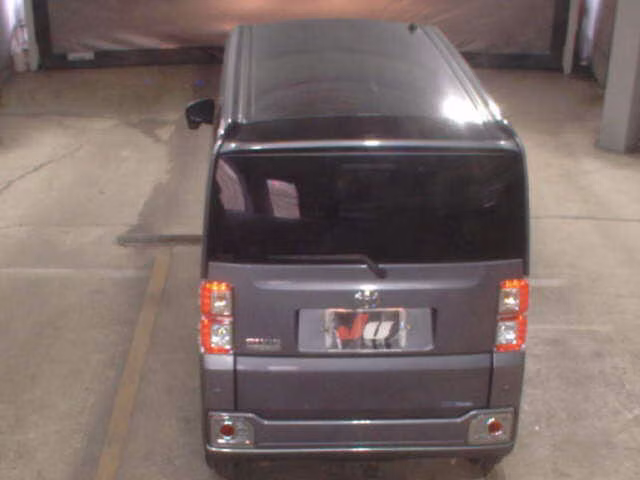 TOYOTA PIXIS MEGA