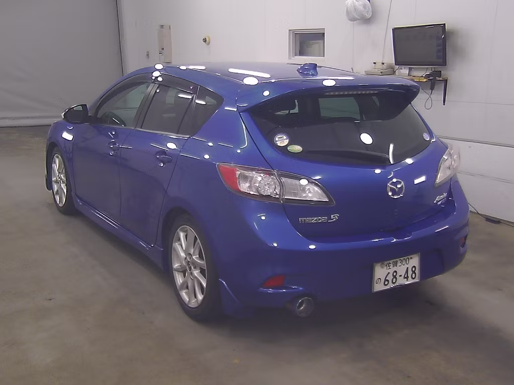 MAZDA AXELA