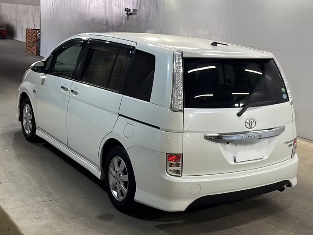 TOYOTA ISIS