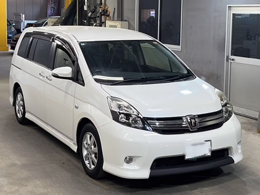 TOYOTA ISIS