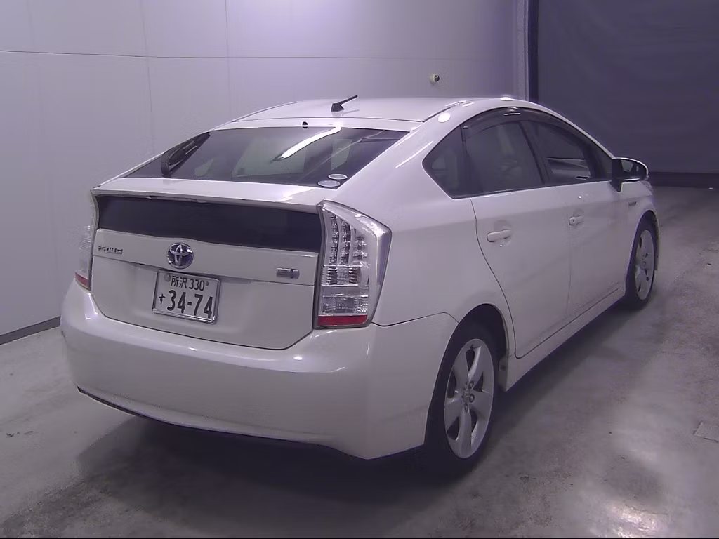 TOYOTA PRIUS
